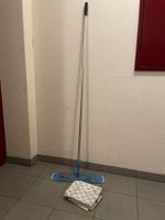 Bodenwischer mit Stiel und zwei Bezügen gebraucht