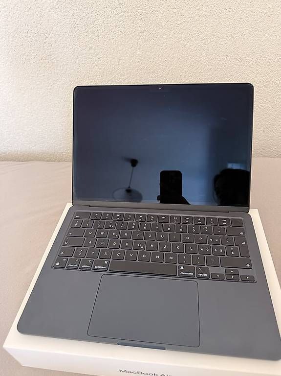 Portables: MacBook Air 2024 Midnight blue – D'occasion à Würenlingen par pan_c2wy 1