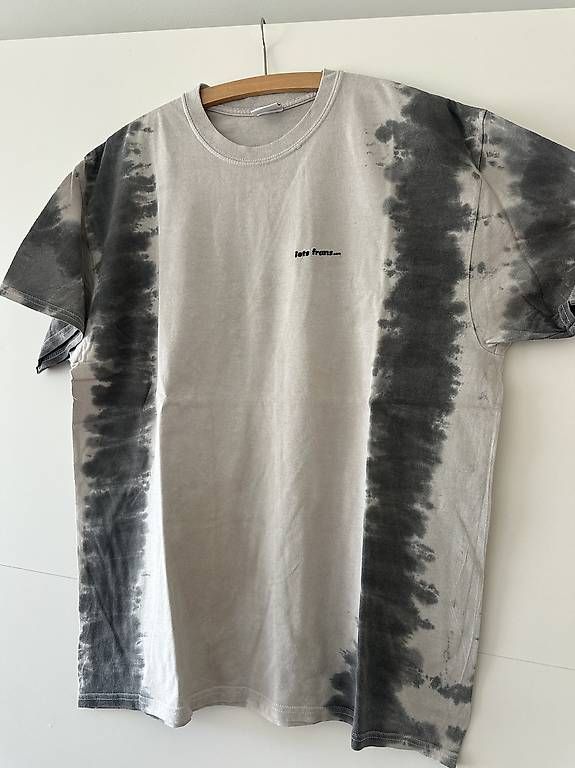 T-shirt: iets frans T-Shirt in Grösse M, oversized – Usato da Chur venduto da sim_c9lk