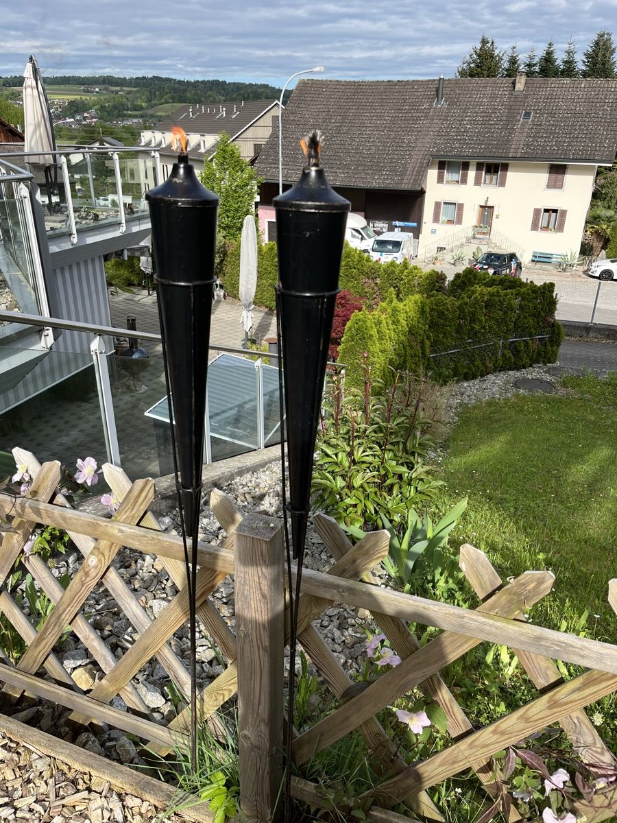 Candele: 2 schwarze Fackeln mit Citronellaöl – Usato da Rottenschwil venduto da gle81 3