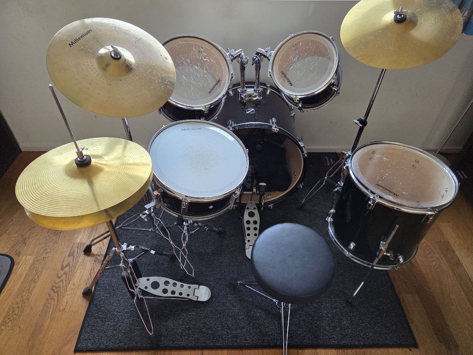 Instruments de musique: Schlagzeug Millenium – D'occasion à Boswil par Bruceline77