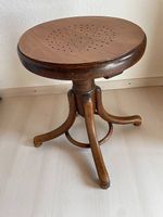 schöner antiker Holzhocker - gut erhalten