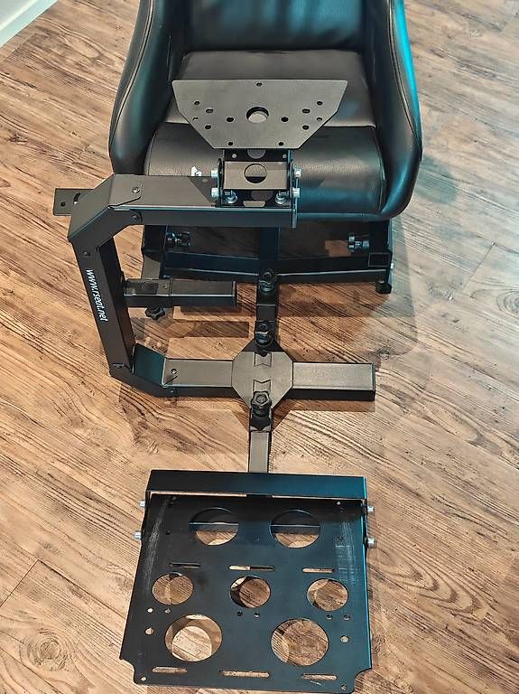 Sedie: RSeat RS Evo Sim Racing Cockpit / Rennsitz – Usato da Büren an der Aare venduto da Ghost406 1
