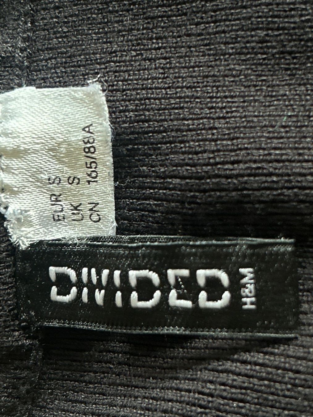 H&M Maglioni & Felpe: Damen Pullover langarm schwarz von Divided Gr.S – Usato da Brunnen venduto da Nala2929 7