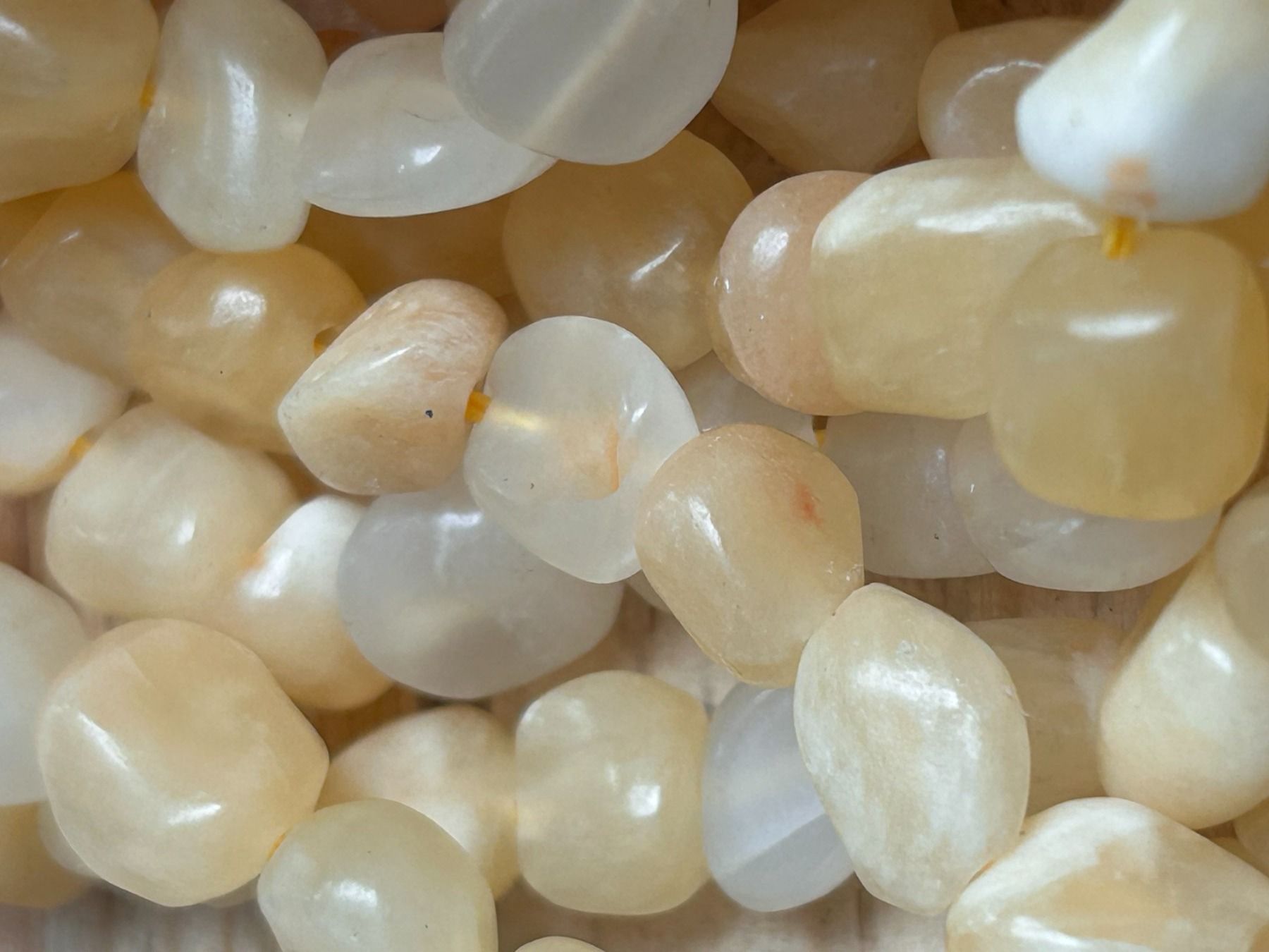 Edelsteine: Strang echte calcit Nuggets / stone 8-10 mm – Neu und originalverpackt aus Niederrohrdorf von Ytobi 2