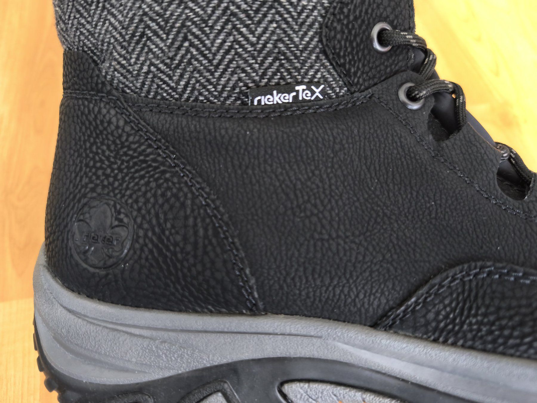 Rieker Scarpe da donna: RIEKER TEX Winterboots mit kuscheligem Warmfutter Gr. 40 – Nuovo (secondo la descrizione) da Rüti ZH venduto da mome8 6