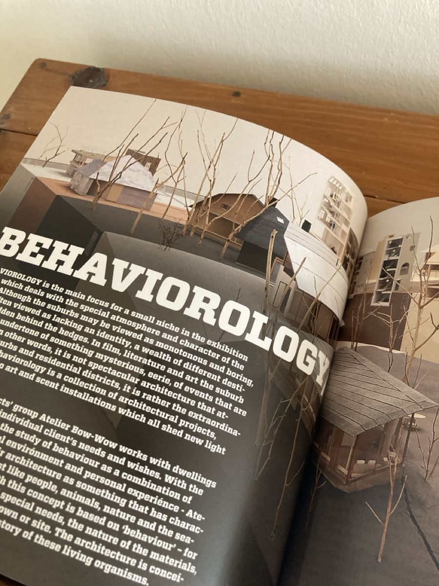 Bücher: Living: Frontiers of Architecture – Gebraucht aus Zürich von 000rk 2