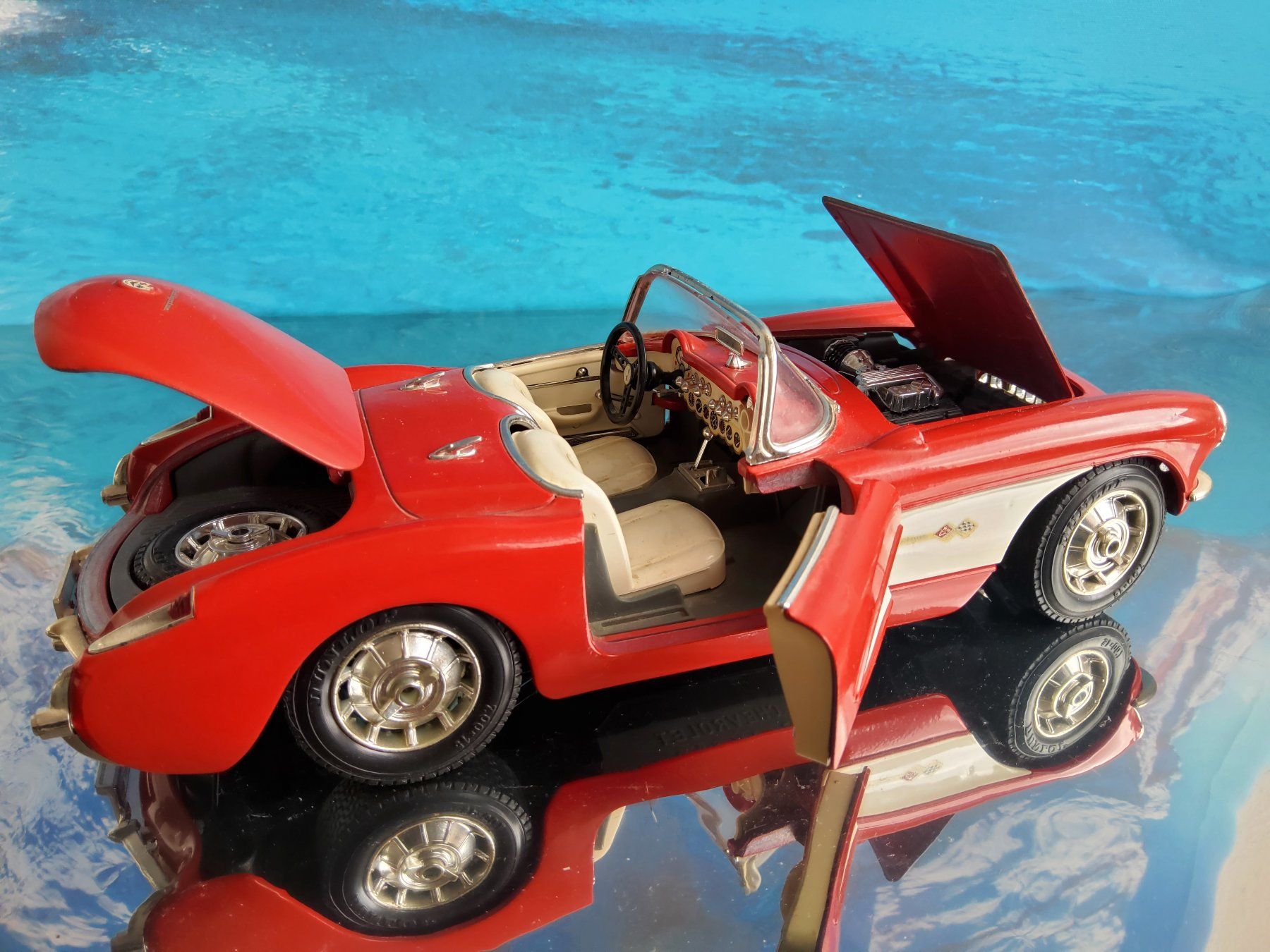 Chevrolet Modellini d'auto: Chevrolet Corvette 1957 1/18 Bburago – Usato da Grüningen venduto da VENOM59 2