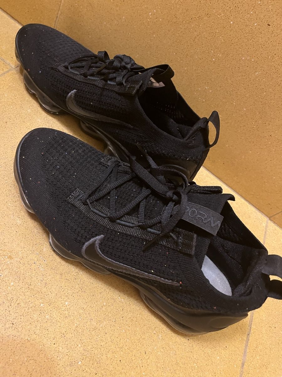 Nike Scarpe da uomo: Nike Air Vapormax – Nuovo (secondo la descrizione) da Uznach venduto da le-ma-di- 3