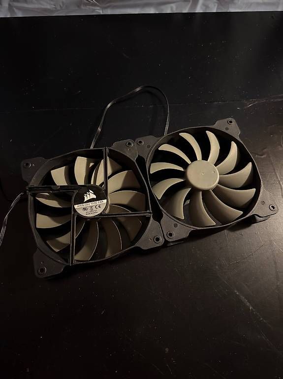Ventilatoren: x2 Ventilateur Corsair 14cm – Gebraucht aus Ulmiz von CrisCom