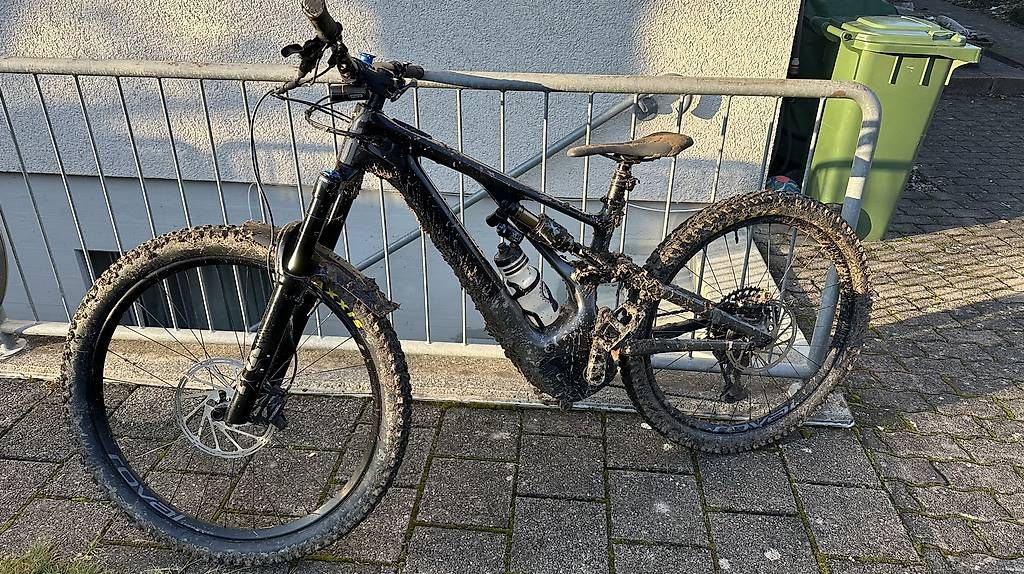 Specialized Biciclette: Specialized Turbo Levo Expert Carbon 2022 / S3 (165-180cm) – Usato da Winterthur venduto da Tommelly 4