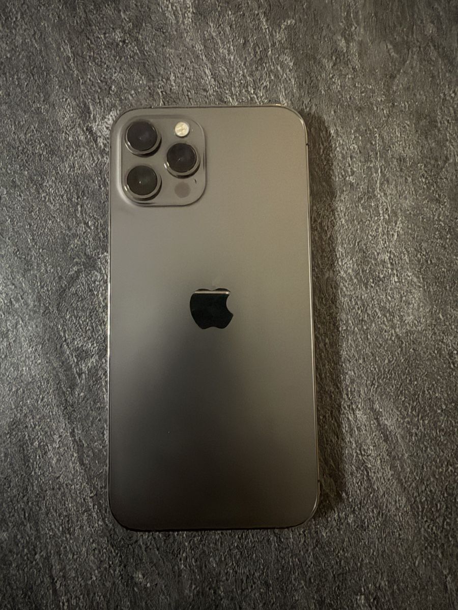 Apple Telefoni cellulari / Smartphones: IPhone 12 Pro Max, 256GB, Graphit - Top Zustand! – Usato da Muri AG venduto da bue_yq9t