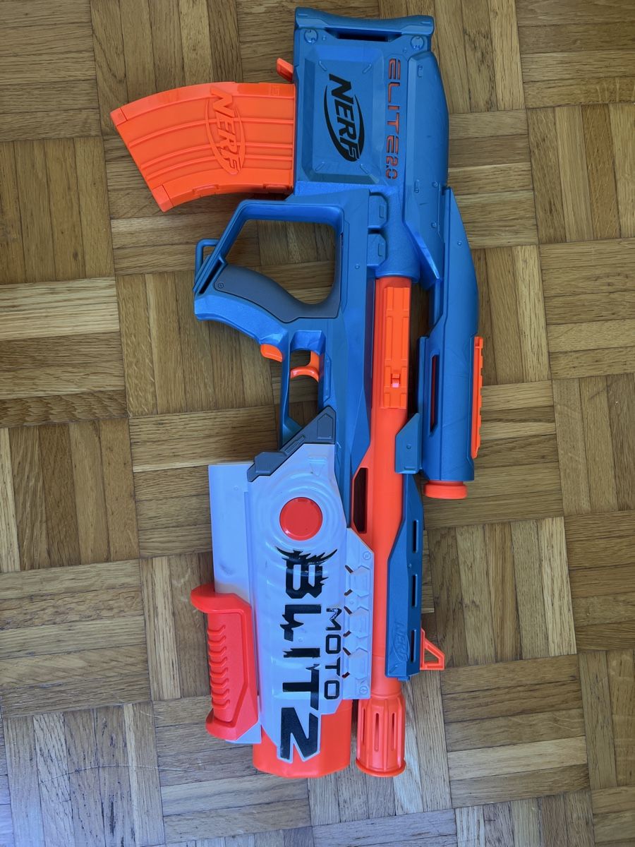 Nerf Spielzeuge: 2 Nerf Gewehre mit Munition gebrauchter Zustand – Gebraucht aus Zürich von RikChonSu 1