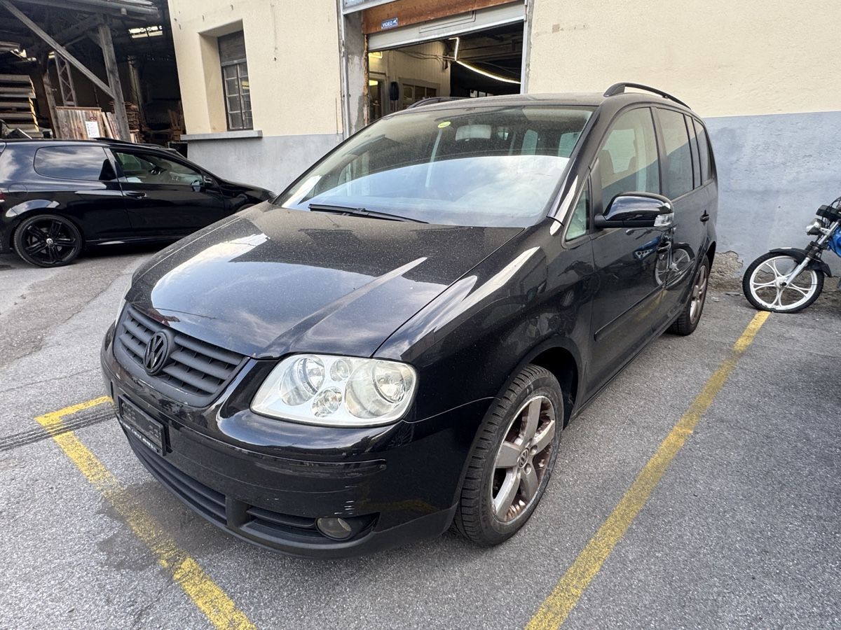 VW Automobili: VW Touran 2.0 TDI – Usato da Thônex venduto da COCO_VR6