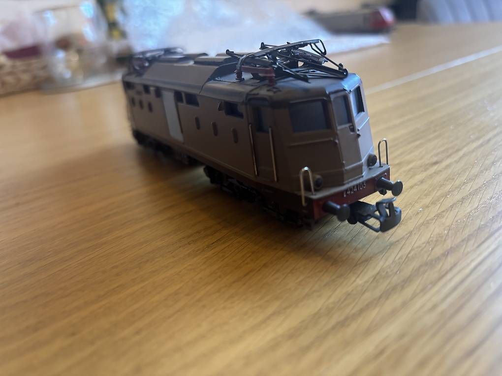 Märklin Modellini di ferrovie: Locomotive de la marque MÄRKLIN – Usato da Orbe venduto da car_8grw 1