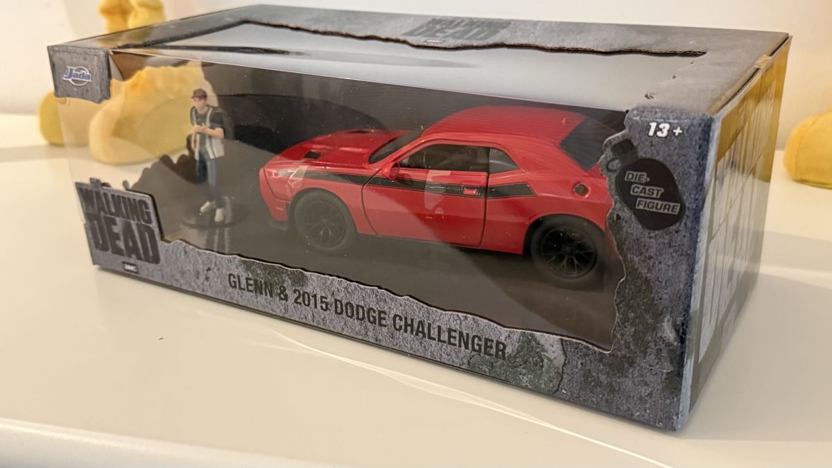 Dodge Modellini d'auto: Walking Dead Glenn & 2015 Dodge Challenger Die-Cast 13+ – Nuovo e nell'imballaggio originale da Basel venduto da Zomeg 4