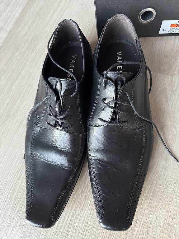 Scarpe da uomo: Varese taille 43 – Usato da Vicques venduto da JU_2824