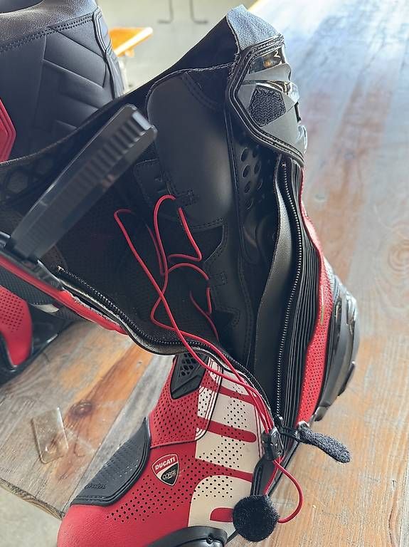 Herrenschuhe: Ducati Alpinestars Motorradstiefel  – Gebraucht aus Bubendorf von Erkam 4