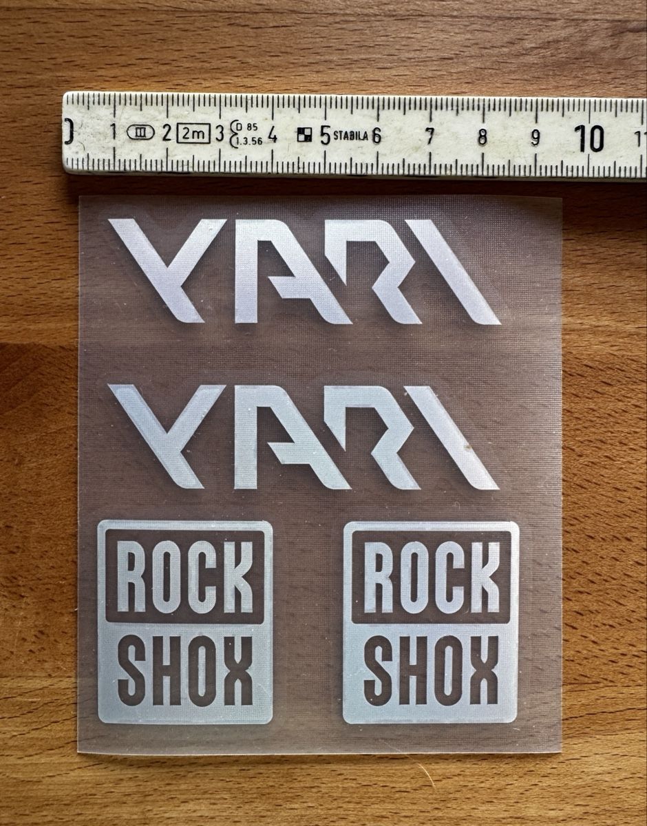 Pezzi di ricambio: Rock Shox Yari Sticker Set - Neu – Nuovo (secondo la descrizione) da Oberbuchsiten venduto da Luethy81