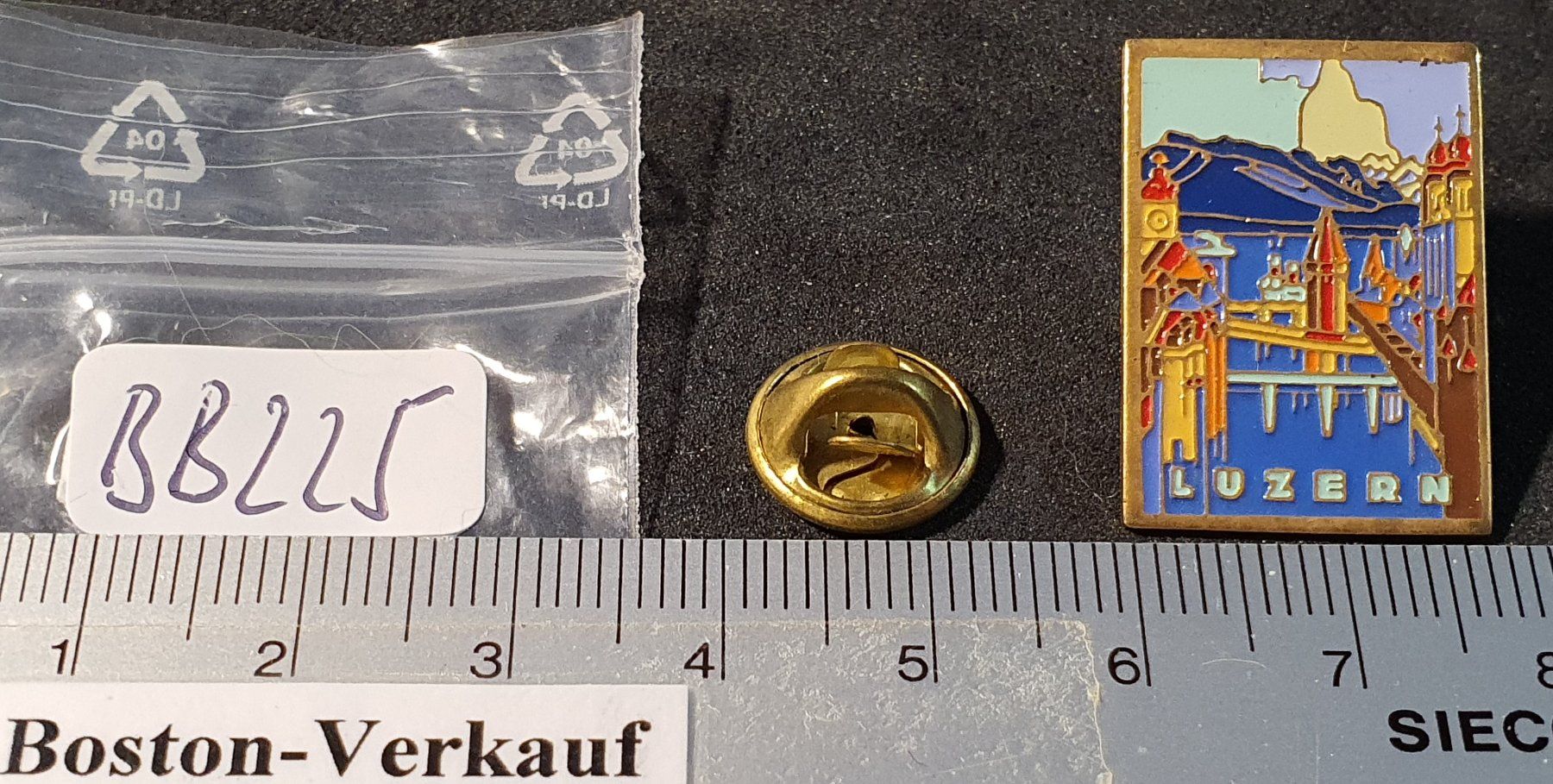 Placchette & Badge: BB225 - Pin Alte Werbeplakate - LUZERN – Usato da Reinach BL venduto da Boston-Verkauf 1