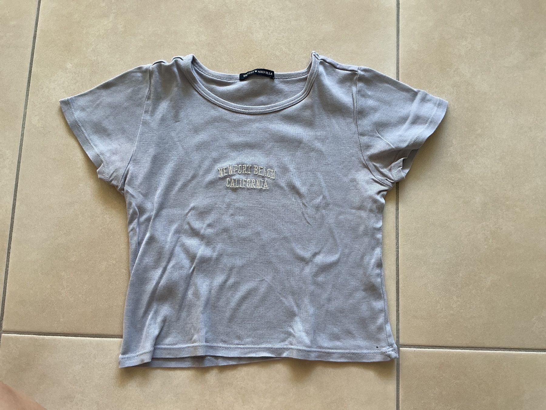 Brandy Melville T-shirt: Damen T-Shirt Brandy Melville – Usato da Frauenfeld venduto da Stehojen