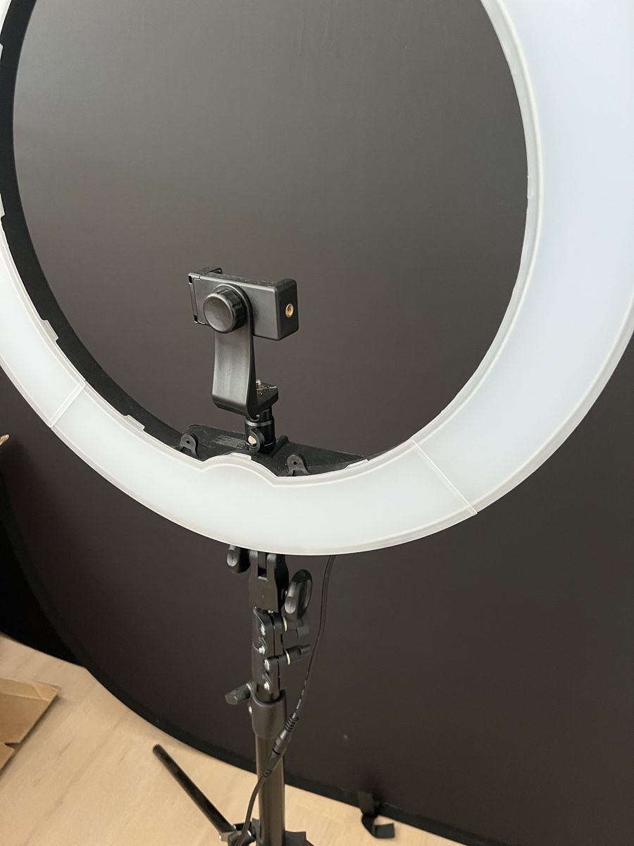 Lampen: Ringleuchte mit Stativ und Smartphonehalterung – Gebraucht aus Matzingen von JanBussmann 1