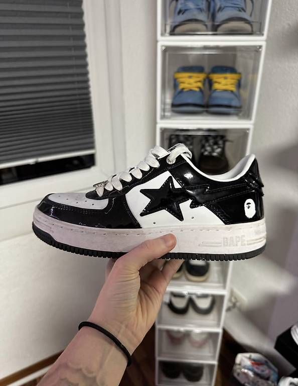 Scarpe da uomo: Bapesta Schwarz Weiss – Usato da Lupfig venduto da CEichi812