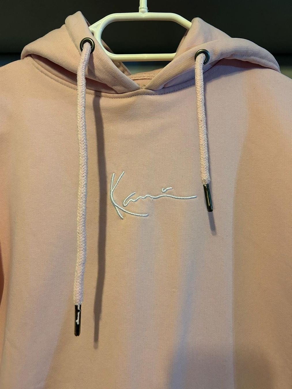Maglioni & Felpe: Karl Kani, Kapuzenpullover in Pink – Usato da Oberurnen venduto da simgug 1