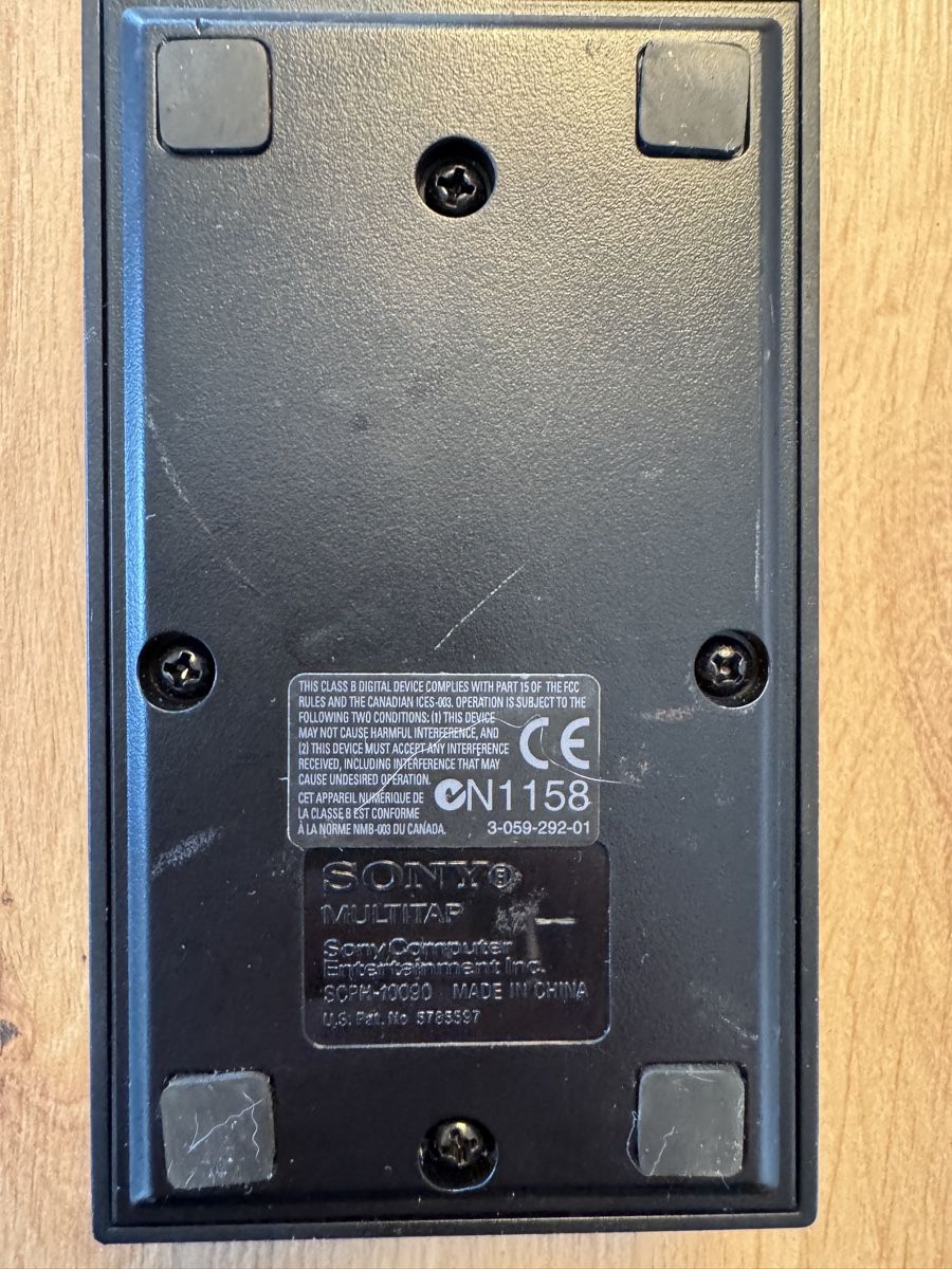Sony Manettes: Sony Multitap PlayStation 2 4 Port – D'occasion à Biberist par etesummer 3