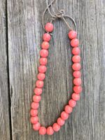 Schmuck: Collier lachsfb. Glasperlen Tibet