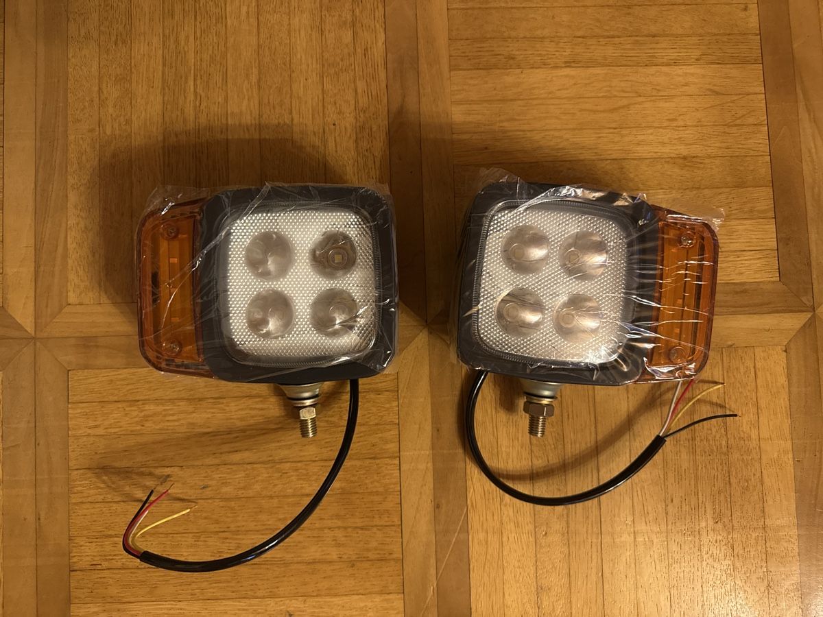Accessori per altri veicoli: LED Traktoren Scheinwerfer, Leuchten – Nuovo (secondo la descrizione) da Rickenbach LU venduto da Trixis65