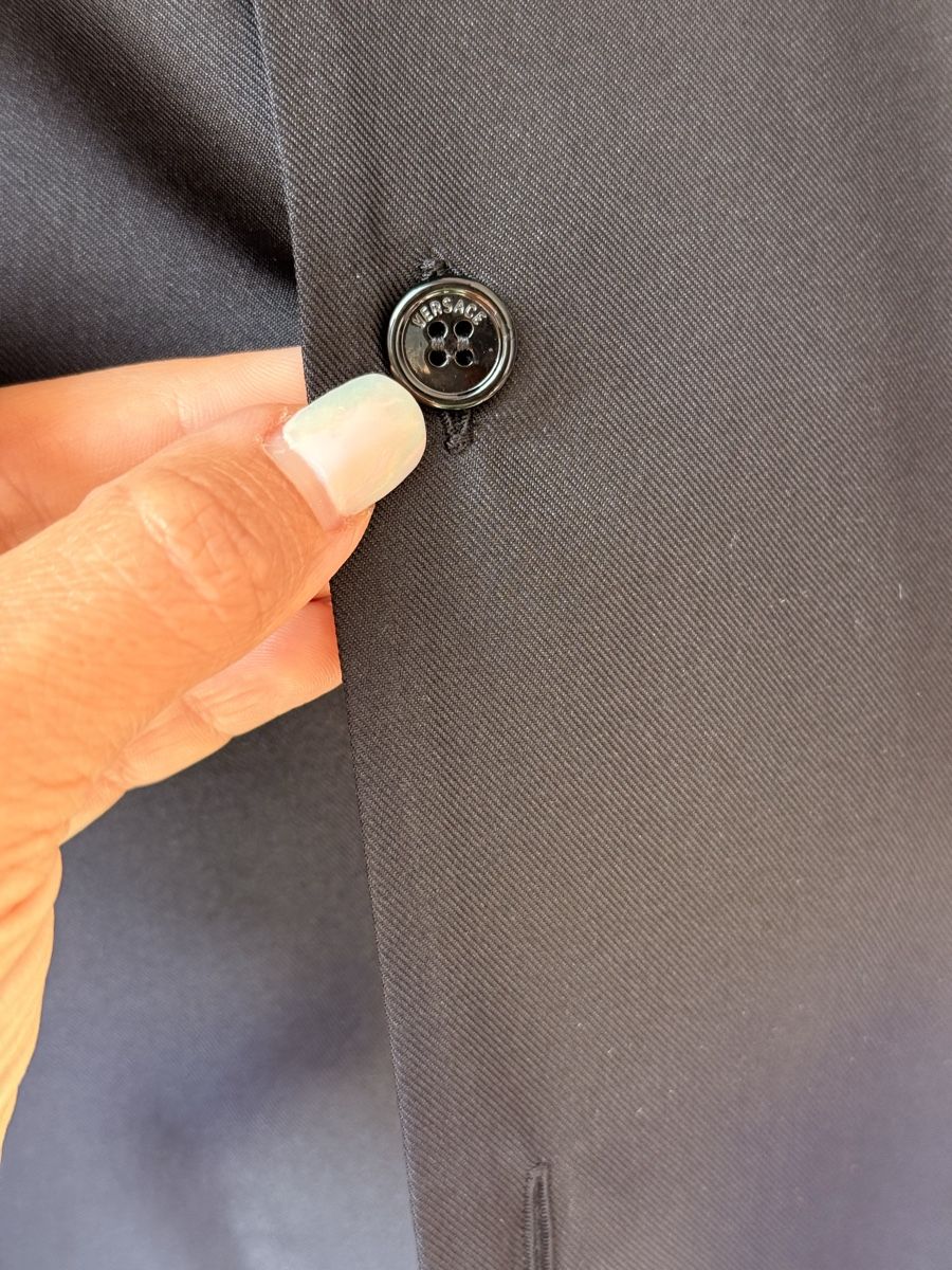Versace Hemden: Bellissima camicia da uomo in seta firmata Versace – Neu und originalverpackt aus Castagnola von BlondiePosh 4
