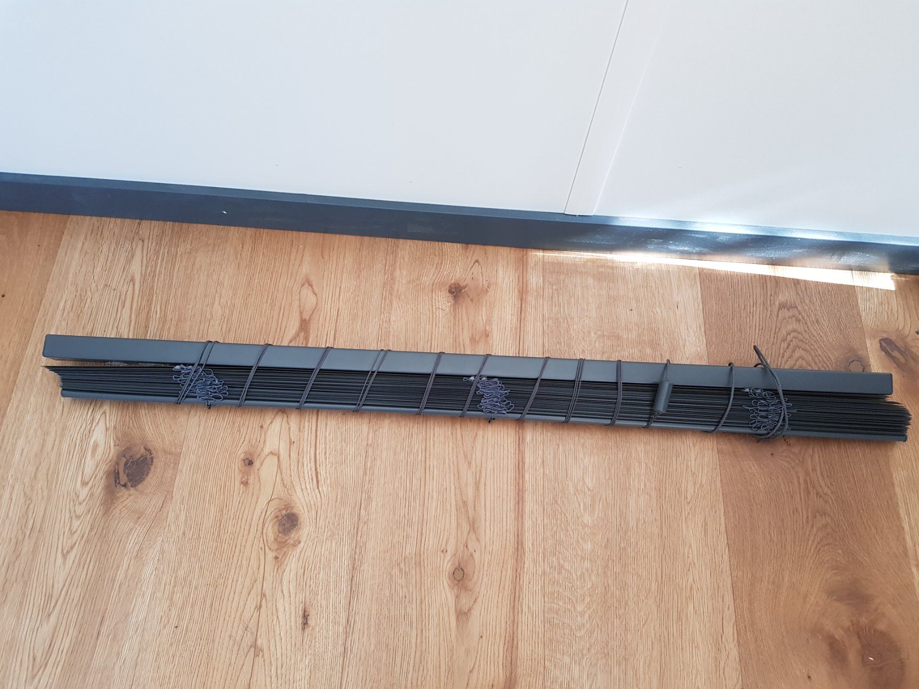 Tende da sole: 3x Jalousie dunkel silberfarben – Usato da Büron venduto da preact 1