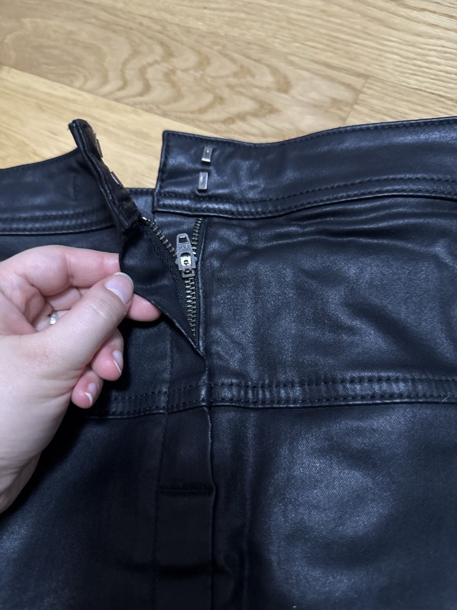 Esprit Gonne: Esprit Lederimitat Rock Schwarz Gr. 34 – Nuovo (secondo la descrizione) da Thun venduto da Vans_98 2
