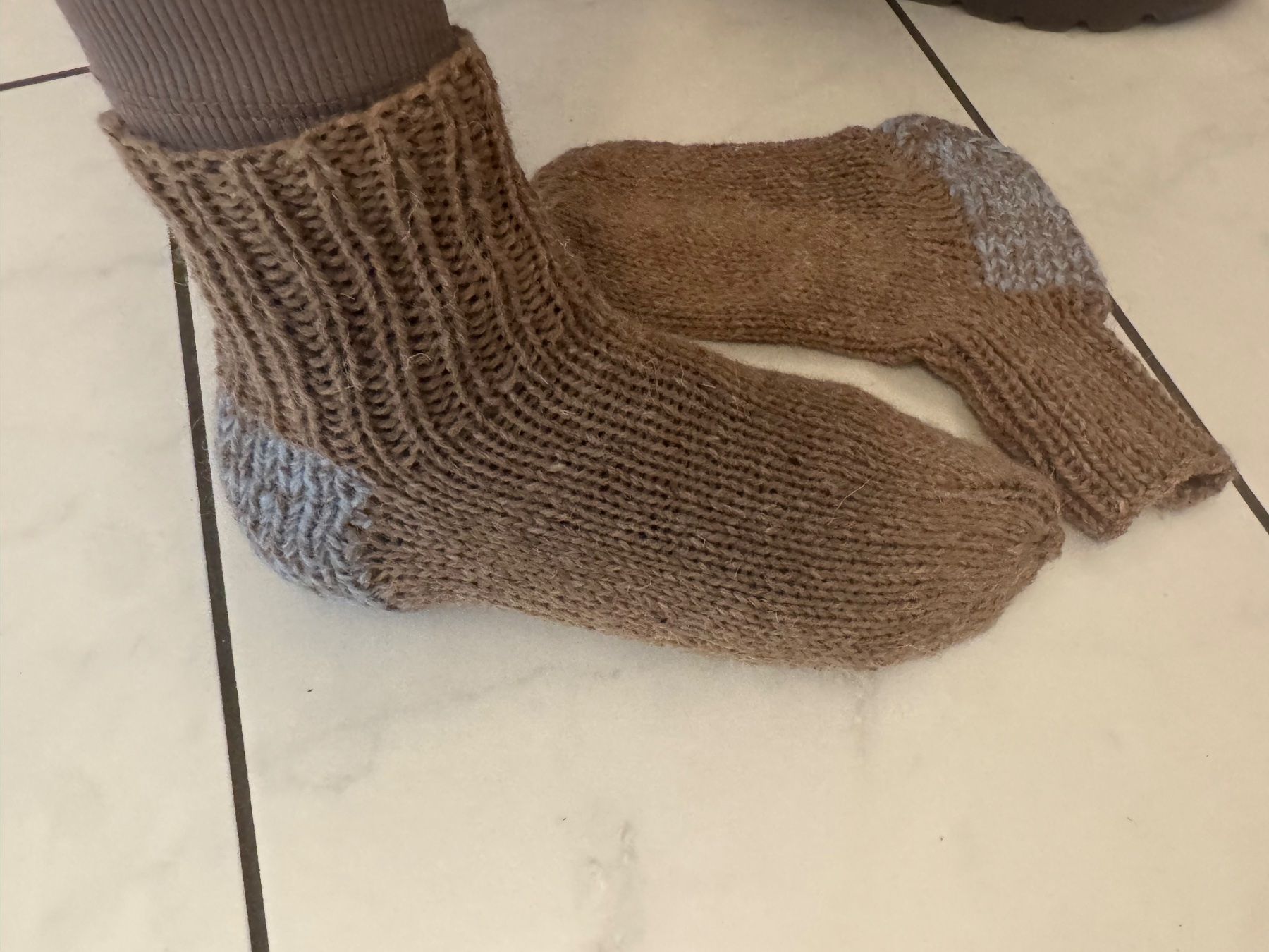 Calze: Warme, handgestrickte Socken - grosse 37-39 – Nuovo (secondo la descrizione) da Niederglatt ZH venduto da val_p6bt 1