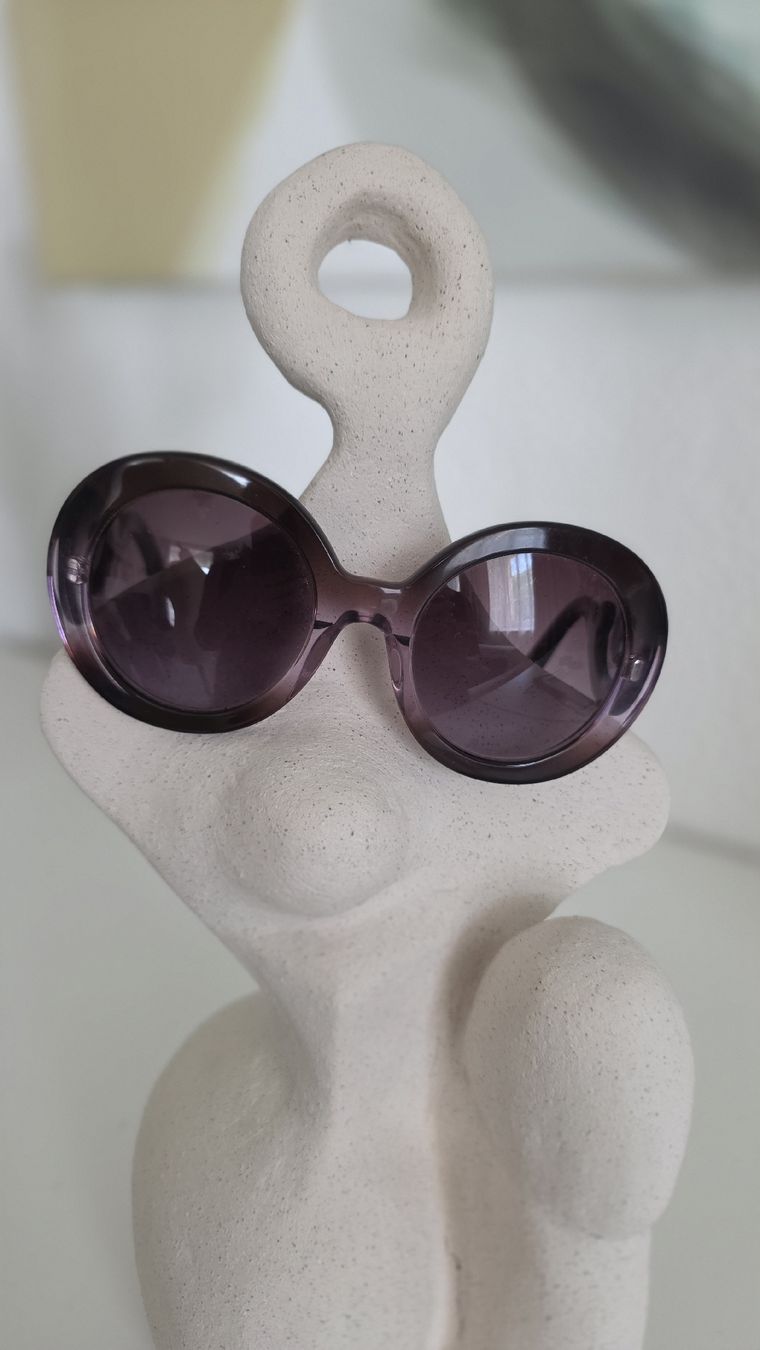 Prada Occhiali & Lenti: Iconique paire de lunettes PRADA – Usato da Cheyres venduto da Karine-Schweiz 1