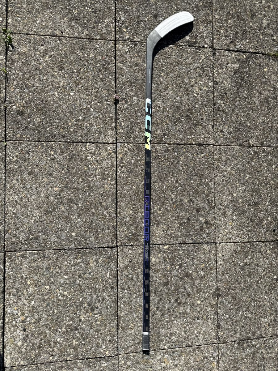 Ccm Crosses & Cannes: Eishockeystock CCM RIBCOR TRIGGER 7Pro – D'occasion à Uzwil par Nicolinna14