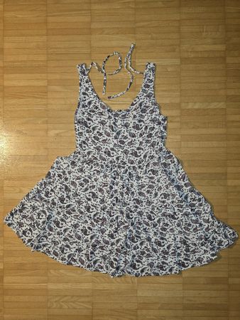 Sommerliches Kleid mit Muster, Grösse 34