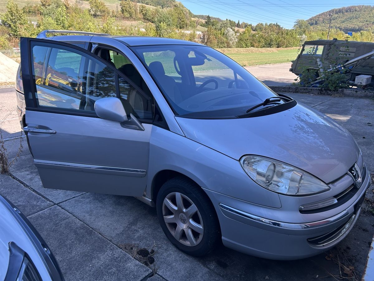 Peugeot Automobili: Peugeot 807 / 8 Plätzer – Usato da Wallbach venduto da SchnellAutomobile 3
