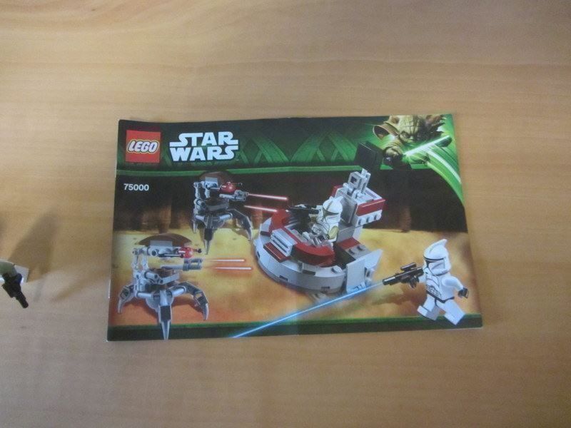 Lego Kit di costruzioni: LEGO Star Wars  75000 " Clone Trooper vs.  Droidekas " – Usato da Kreuzlingen venduto da Han-Solo-68 1