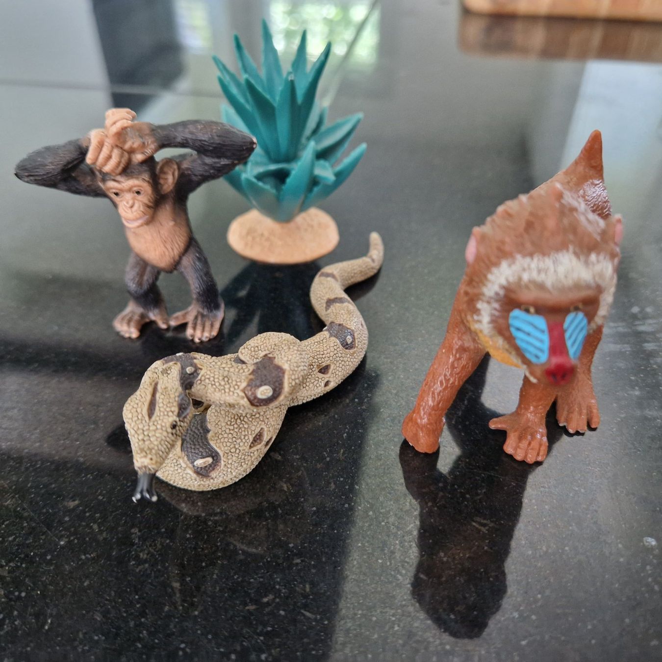 Schleich Statuette: Schleich Wildtiere: Schimpanse, Schlange, Affe – Usato da Gränichen venduto da sunchi07