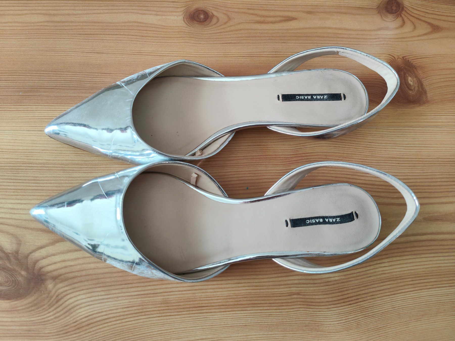 Zara Damenschuhe: Silbrige Slingbacks mit Kittenheel (Zara Basic) 40 – Gebraucht aus Thun von flower0211 1