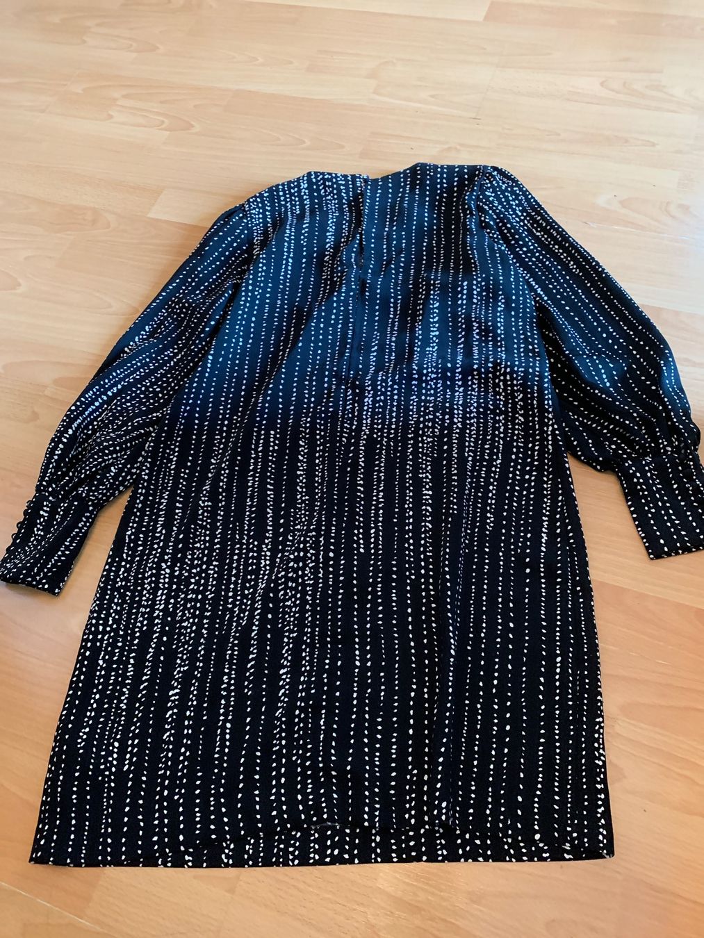 H&M Vestiti: Jolie robe H&M taille 40 – Usato da MEYRIN venduto da Gwendo10 1