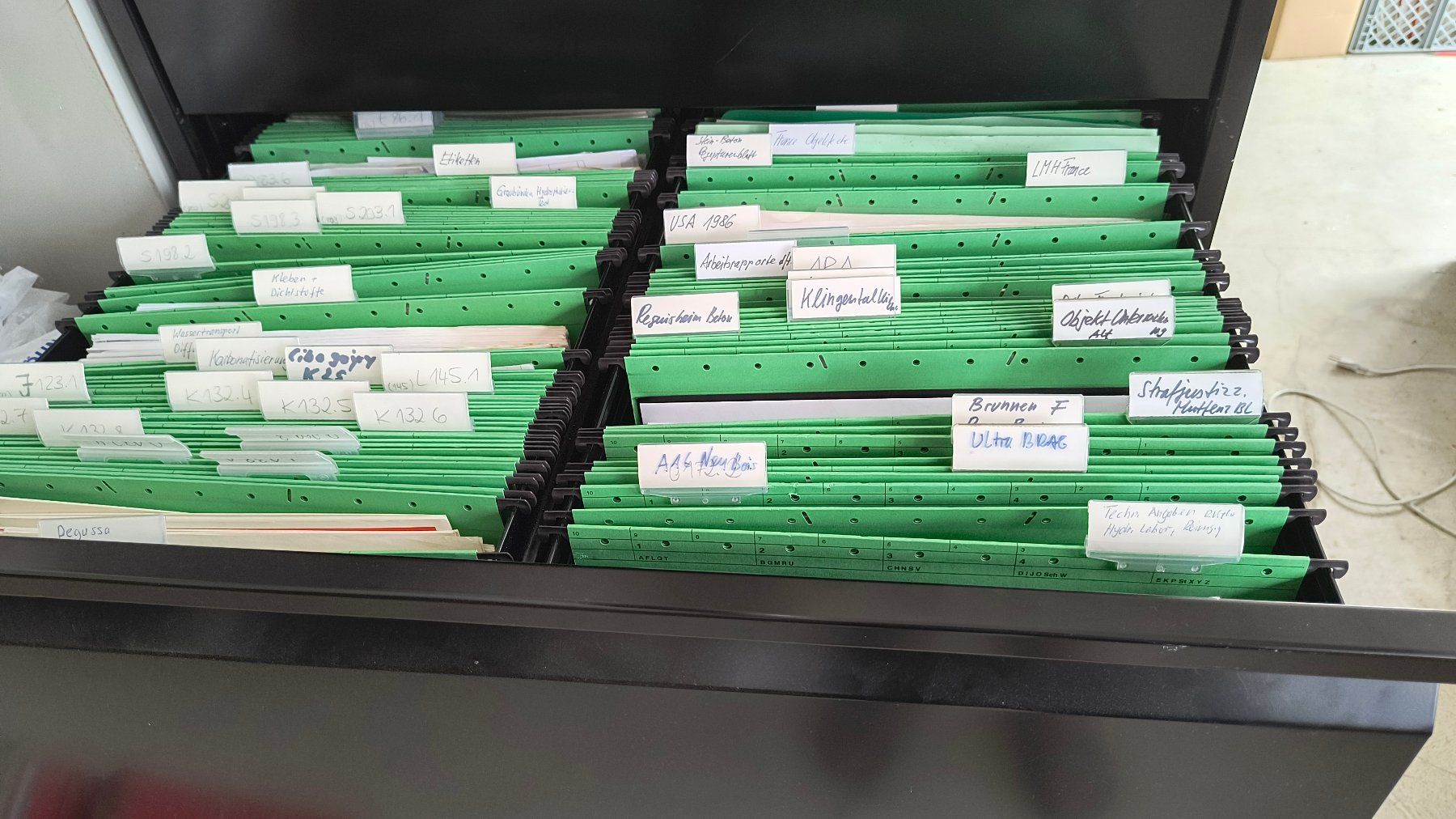 Armadi: Registerschrank – Usato da Laufen venduto da Rimita 2