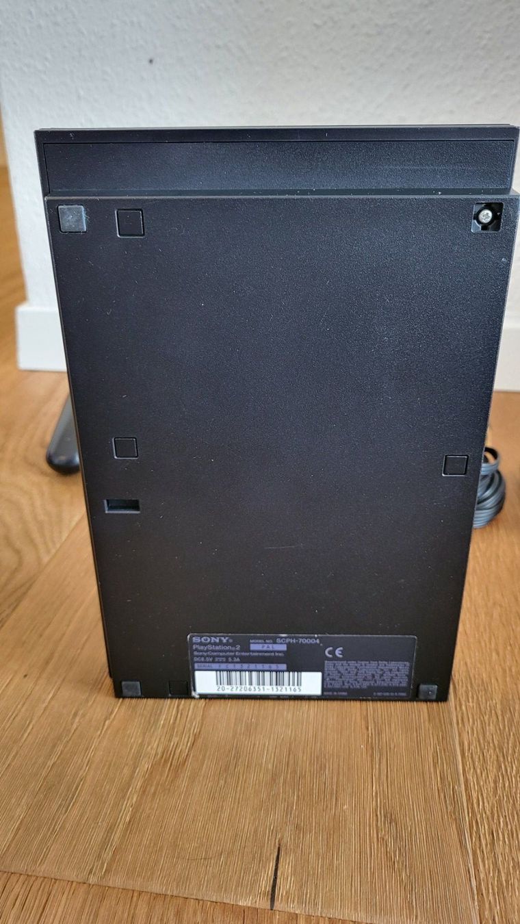 Sony Consoles: Playstation 2 Slim Kabel und Controller – D'occasion à Münsingen par DigitaleSpielecke 2