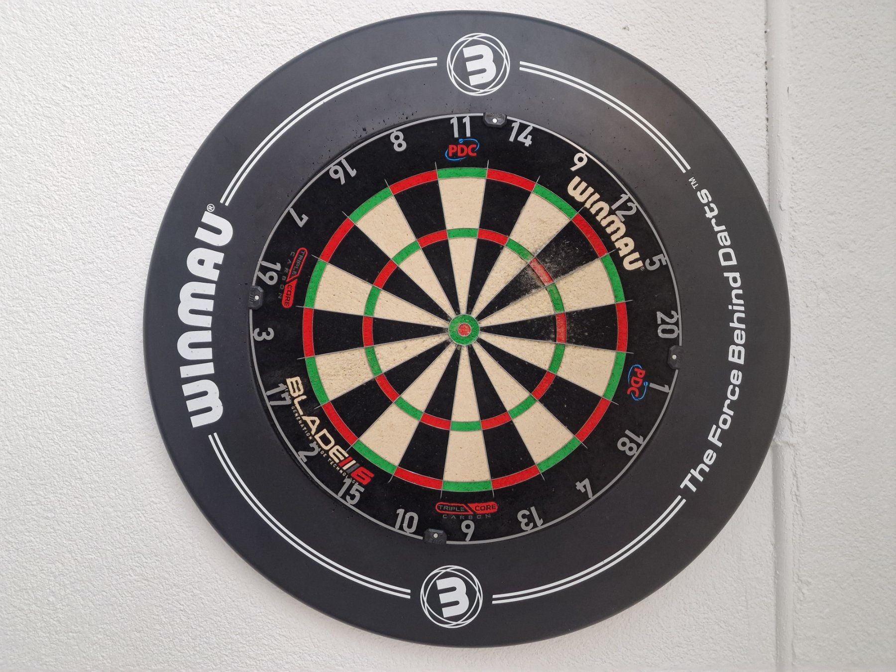 Freccette: Dart Ausrüstung: Scheibe, Led, Ring 9 Pfeilsets&Matte – Usato da Bern venduto da AdorableGerbil