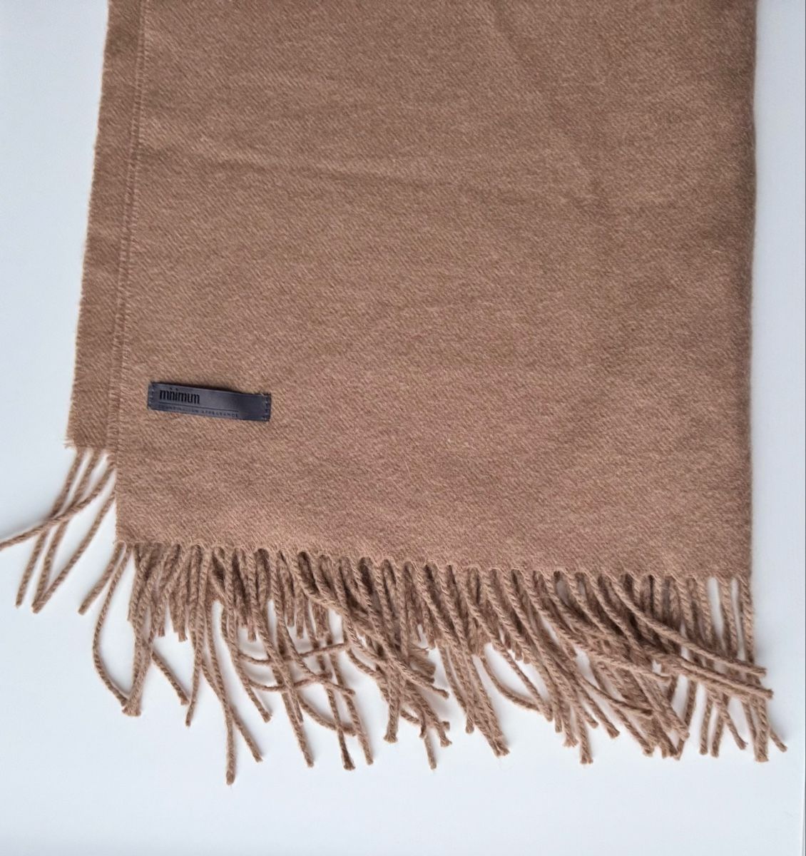 Foulards, Tücher & Schals: minimum Schal camel – Gebraucht aus St.Gallen von Isnisodo