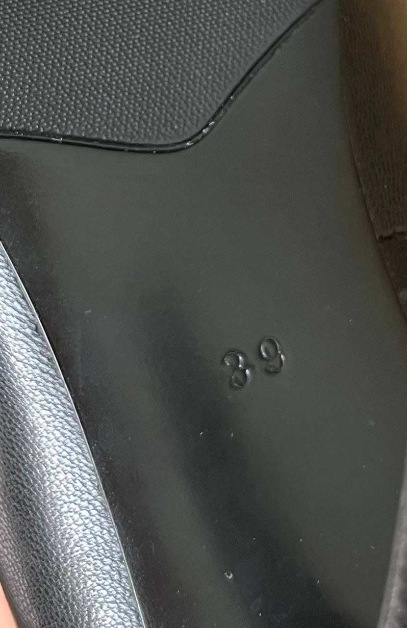 Scarpe da donna: Schwarze Leder Pumps, Grösse 39 – Usato da Schlieren venduto da con_hdp9 7