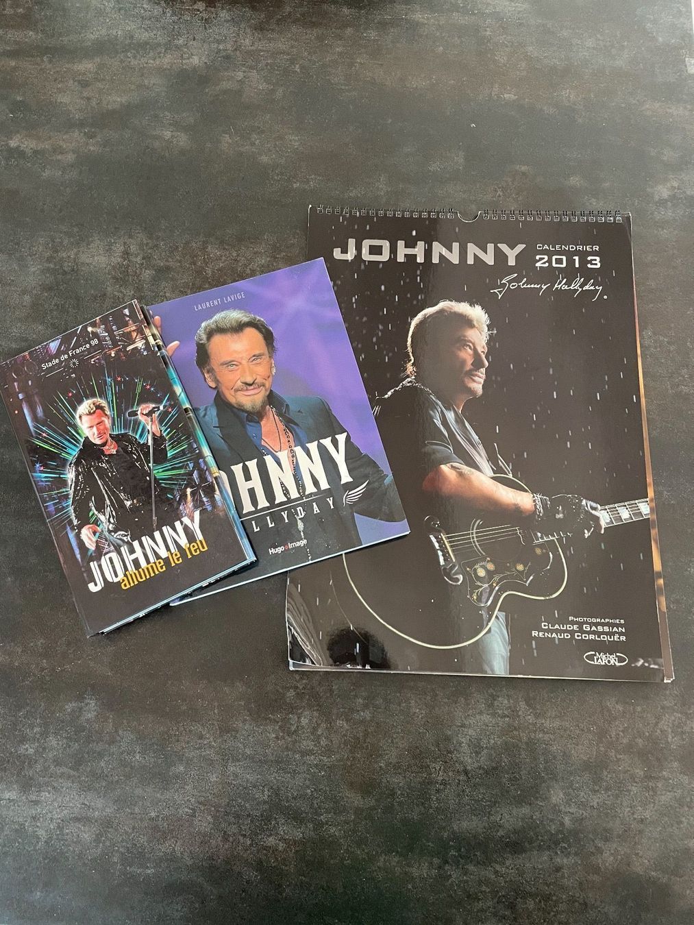 Calendari: Johnny Hallyday Livre CD et Calendrier – Usato da Vallamand venduto da Bricbracbroc82