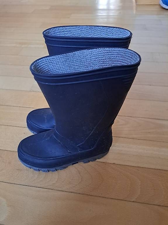 Scarpe per ragazzi: Gummistiefel Grösse 27 – Usato da Winterthur venduto da Sandra0110